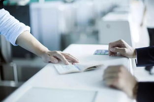 上海居轉(zhuǎn)戶政策2020年到期？詳細(xì)辦理流程與科技中介服務(wù)全解析